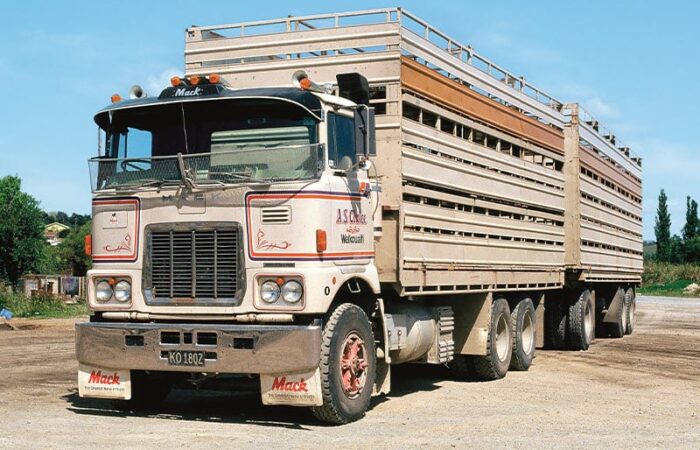 Mack KO1802 restoration