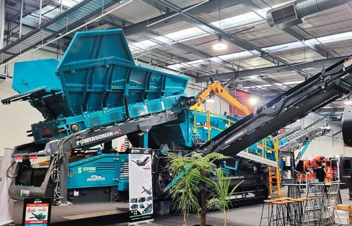 Powerscreen Warrior 2400