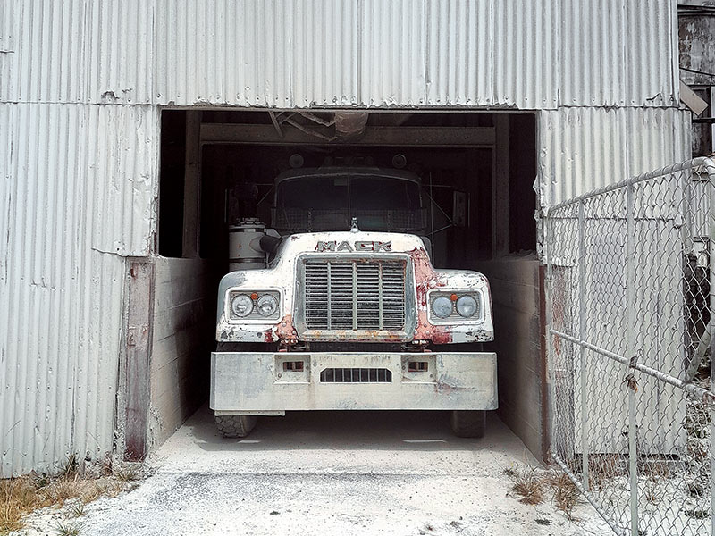 Special feature: Mack R686RST - Deals on Wheels