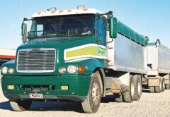 Old School Trucks: Freightlines Hoods – Part 1
