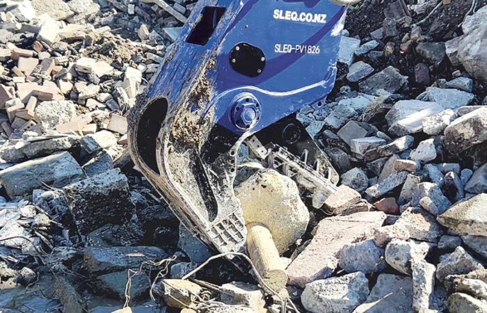 Couplers and attachments: Sanland Equipment