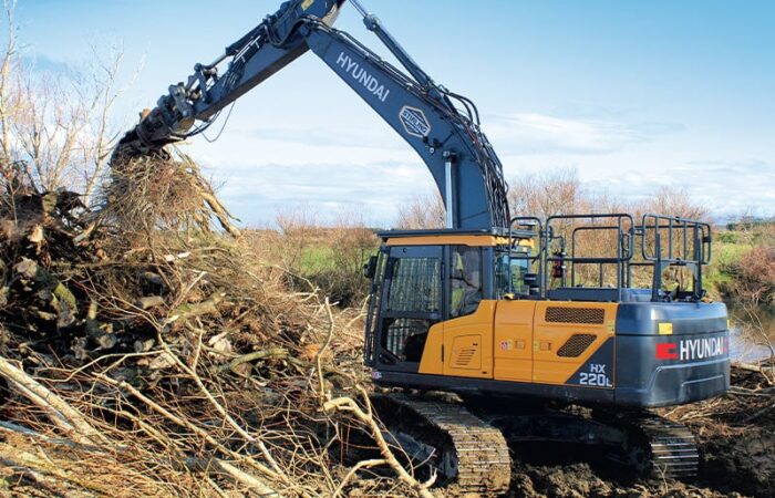 Cover story: Hyundai HX220L